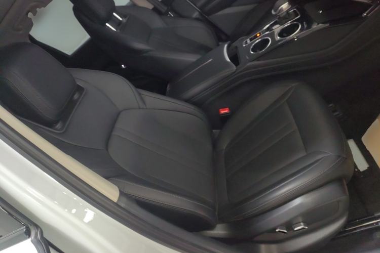 Used Hongqi HS3 2024 1.5T Shanwei Edition Right Front Seat