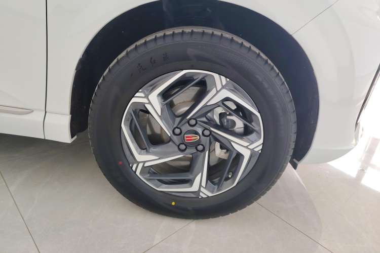 Used Hongqi HS3 2024 1.5T Shanwei Edition Right Front Wheel Hub