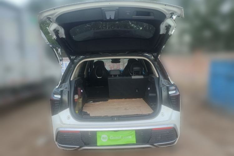 Used Hongqi HS3 2024 1.5T Zhiwei Edition Trunk