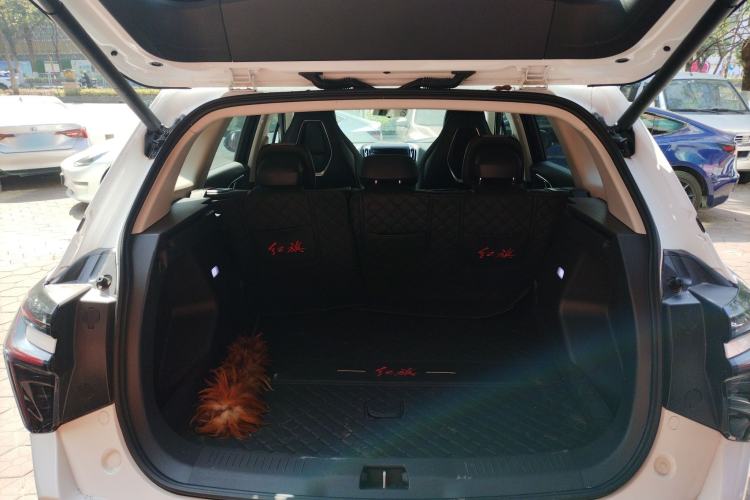 Used Hongqi HS3 2024 1.5T Zhiwei Edition Trunk