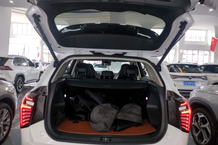 Used Hongqi HS3 2024 1.5T Shanwei Edition Trunk
