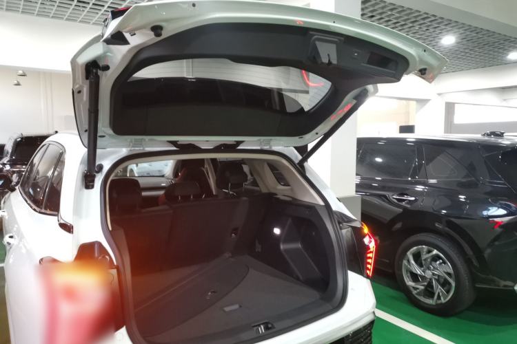 Used Hongqi HS3 2024 1.5T Shanwei Edition Trunk