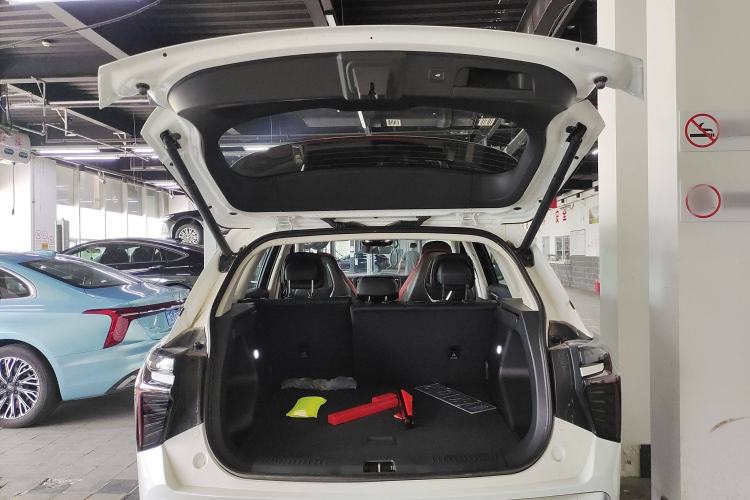 Used Hongqi HS3 2024 1.5T Zhiwei Edition Trunk