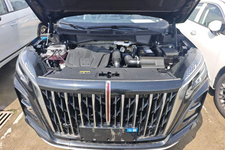 Used Hongqi HS3 2025 Model 1.5T Zhiwei Edition Engine Bay