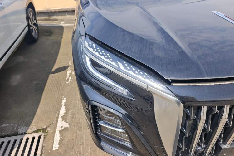 Used Hongqi HS3 2025 Model 1.5T Zhiwei Edition Exterior 3