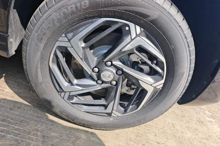 Used Hongqi HS3 2025 Model 1.5T Zhiwei Edition Exterior 4