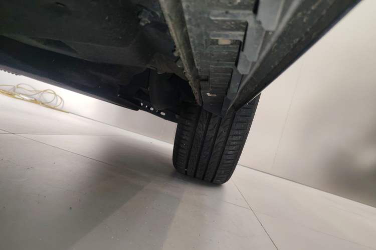 Used Hongqi HS3 PHEV 2024 PHEV 115km Jingwei Edition Chassis Rear Left
