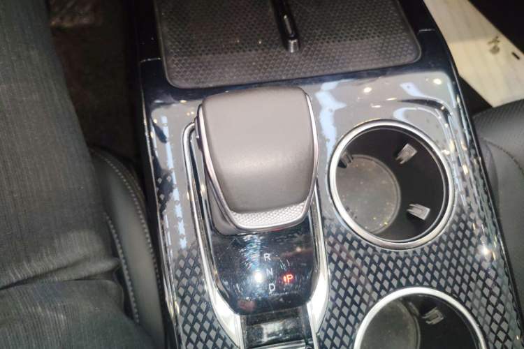 Used Hongqi HS3 PHEV 2024 PHEV 115km Jingwei Edition Gear Lever