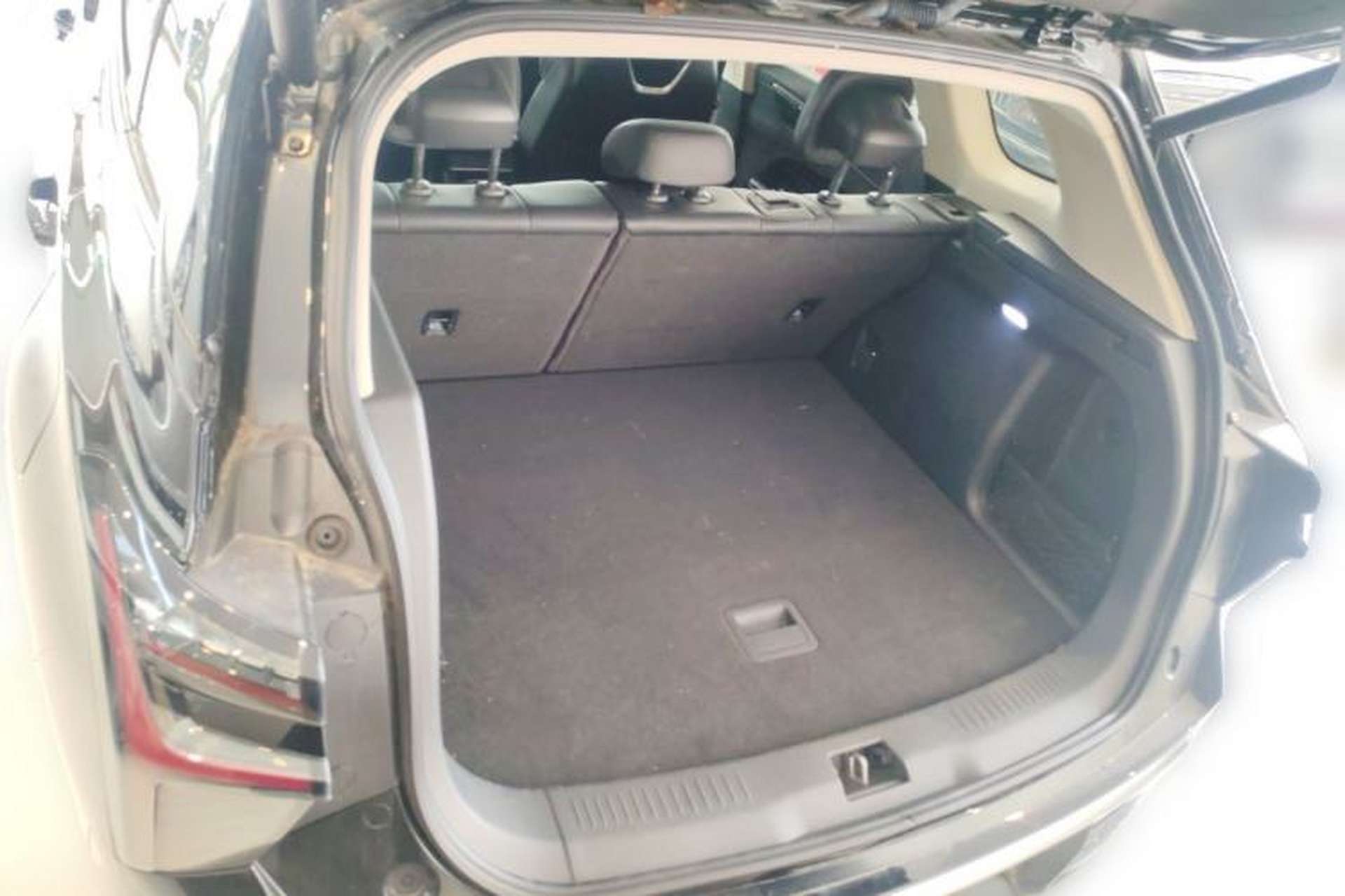 Used Hongqi HS3 PHEV 2024 PHEV 115km Jingwei Edition Trunk