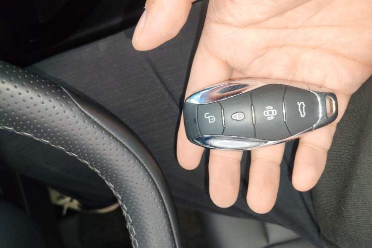Used Hongqi HS3 PHEV 2024 PHEV 115km Jingwei Edition Vehicle Key