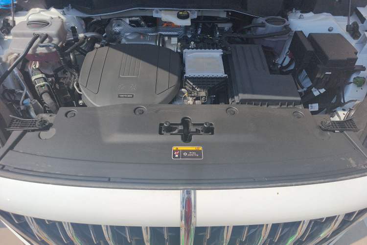 Used Hongqi HS3 PHEV 2025 Model PHEV 117km Jingwei PLUS Edition Engine Bay