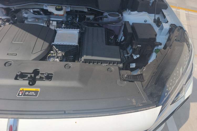 Used Hongqi HS3 PHEV 2025 Model PHEV 117km Jingwei PLUS Edition Engine Bay Left
