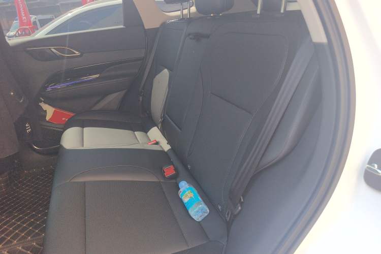 Used Hongqi HS3 PHEV 2025 Model PHEV 117km Jingwei PLUS Edition Left Rear Seat