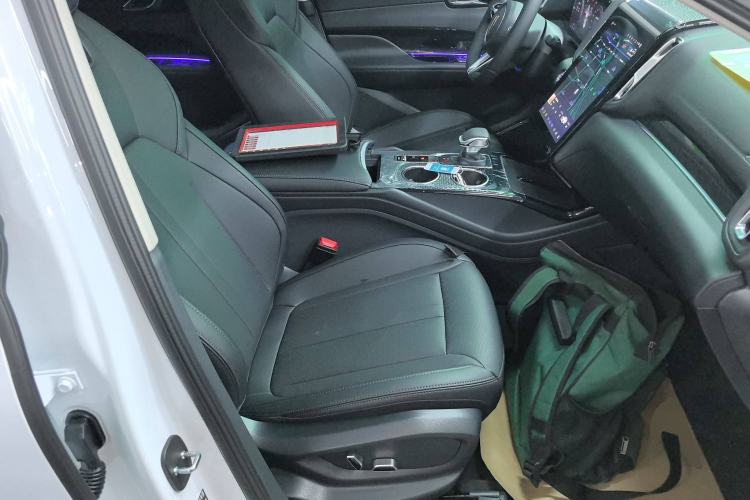 Used Hongqi HS3 PHEV 2024 PHEV 115km Jingwei Edition Right Front Seat