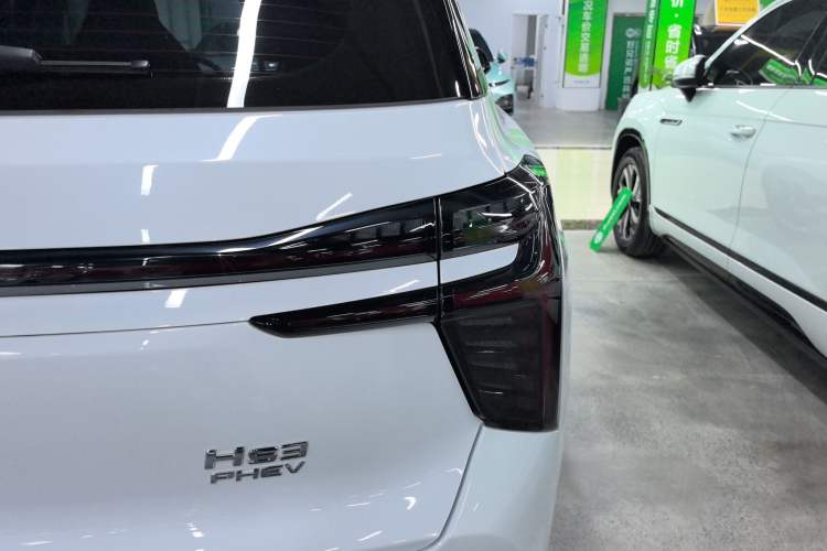 Used Hongqi HS3 PHEV 2024 PHEV 115km Jingwei Edition Right Rear Taillight