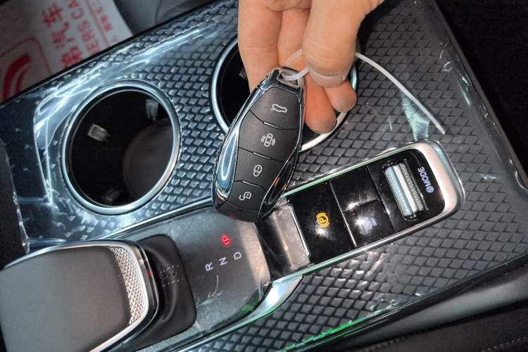 Used Hongqi HS3 PHEV 2024 PHEV 115km Jingwei Edition Vehicle Key