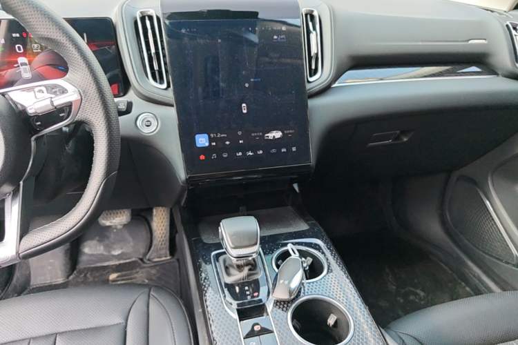 Used Hongqi HS3 PHEV 2024 PHEV 115km Jingwei Edition Audio And AC Panel