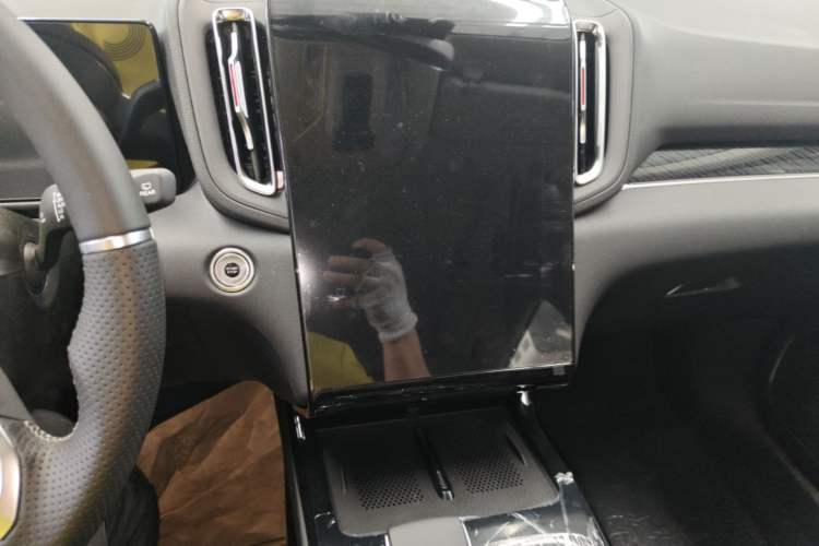 Used Hongqi HS3 PHEV 2024 PHEV 115km Jingwei Edition Audio And AC Panel