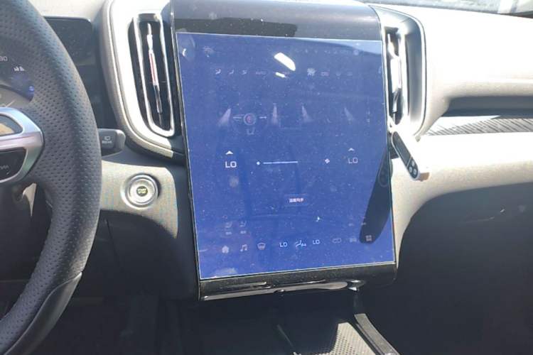 Used Hongqi HS3 PHEV 2024 PHEV 115km Jingwei Edition Audio And AC Panel