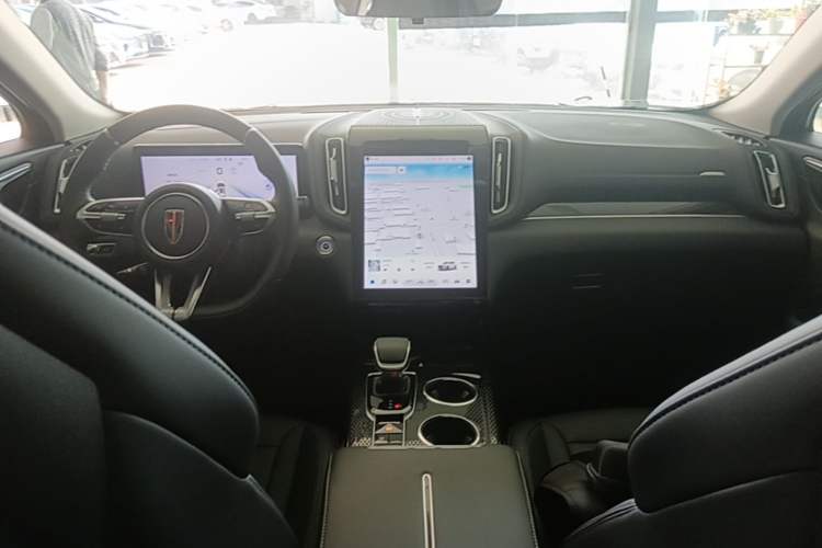 Used Hongqi HS3 PHEV 2024 PHEV 115km Jingwei Edition Center Console