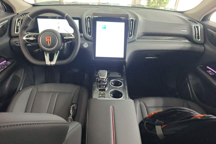Used Hongqi HS3 PHEV 2024 PHEV 115km Jingwei Edition Center Console