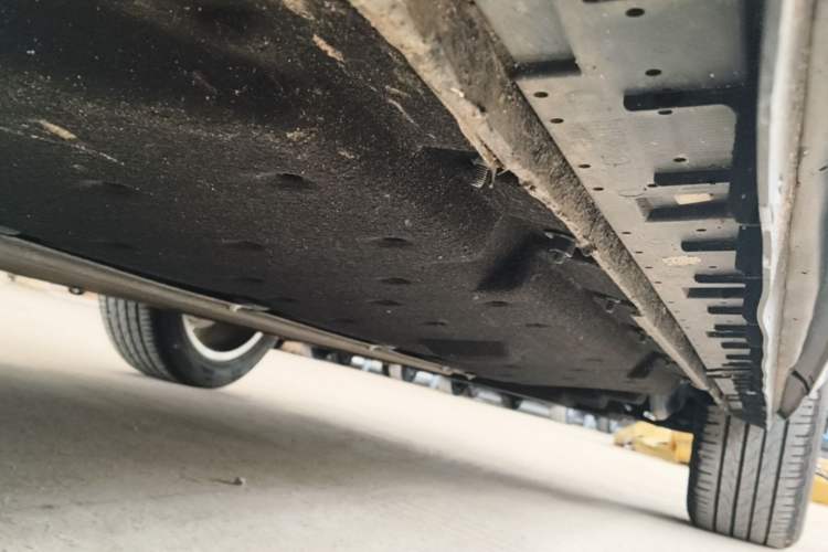 Used Hongqi HS3 PHEV 2024 PHEV 115km Jingwei Edition Chassis Front Left