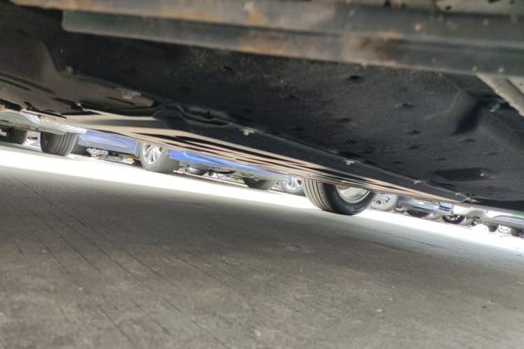 Used Hongqi HS3 PHEV 2024 PHEV 115km Jingwei Edition Chassis Front Left