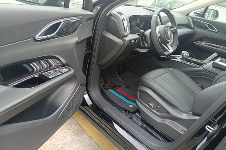 Used Hongqi HS3 PHEV 2024 PHEV 115km Jingwei Edition Driver Seat