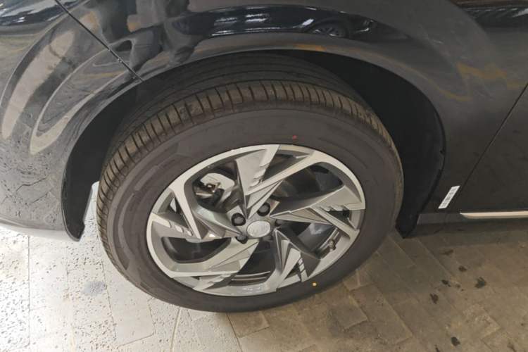 Used Hongqi HS3 PHEV 2024 PHEV 115km Jingwei Edition Exterior 4