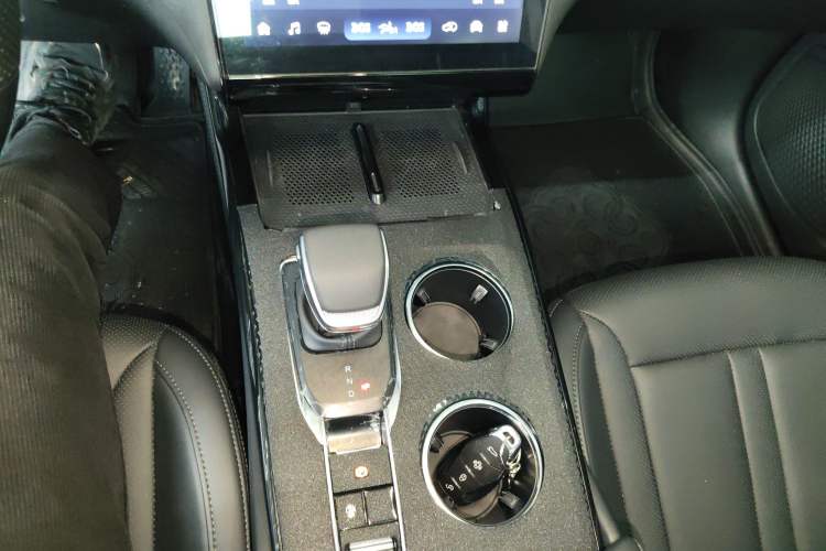 Used Hongqi HS3 PHEV 2024 PHEV 115km Jingwei Edition Gear Lever