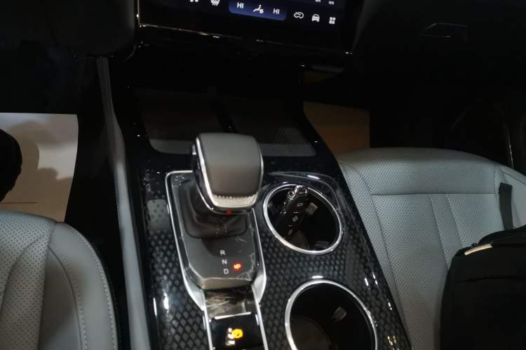 Used Hongqi HS3 PHEV 2024 PHEV 115km Jingwei Edition Gear Lever