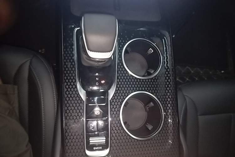 Used Hongqi HS3 PHEV 2024 PHEV 115km Jingwei Edition Gear Lever