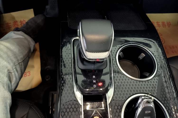 Used Hongqi HS3 PHEV 2024 PHEV 115km Jingwei Edition Gear Lever
