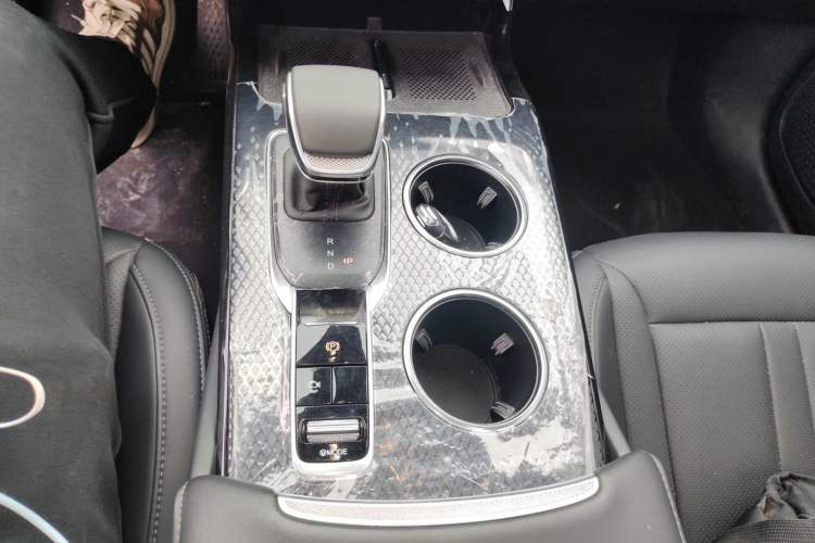 Used Hongqi HS3 PHEV 2024 PHEV 115km Jingwei Edition Gear Lever