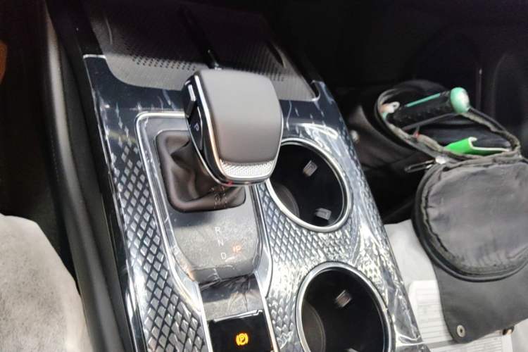 Used Hongqi HS3 PHEV 2024 PHEV 115km Jingwei Edition Gear Lever