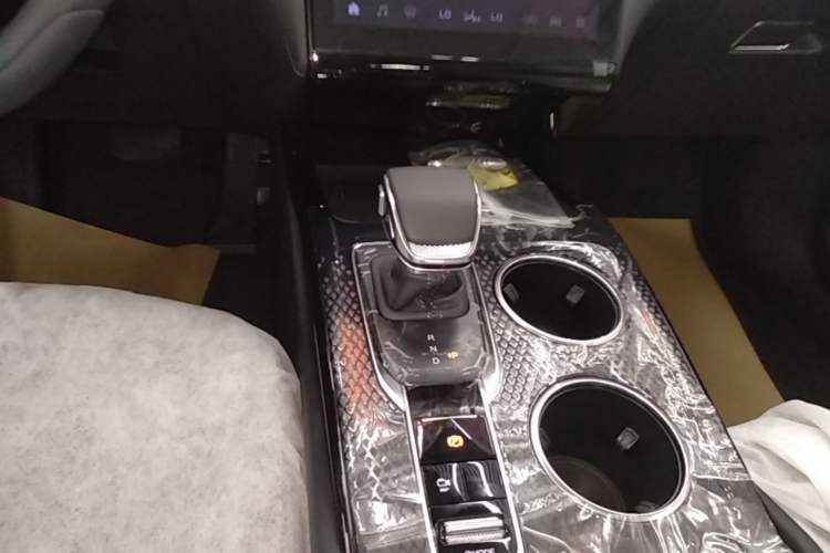 Used Hongqi HS3 PHEV 2024 PHEV 115km Jingwei Edition Gear Lever