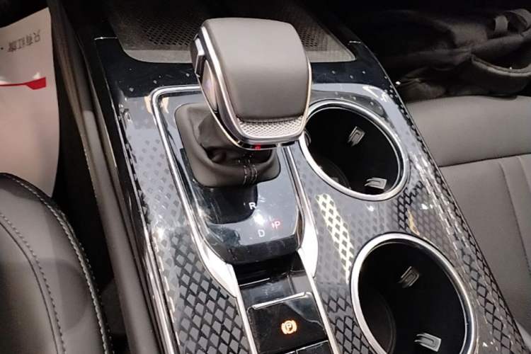 Used Hongqi HS3 PHEV 2024 PHEV 115km Jingwei Edition Gear Lever