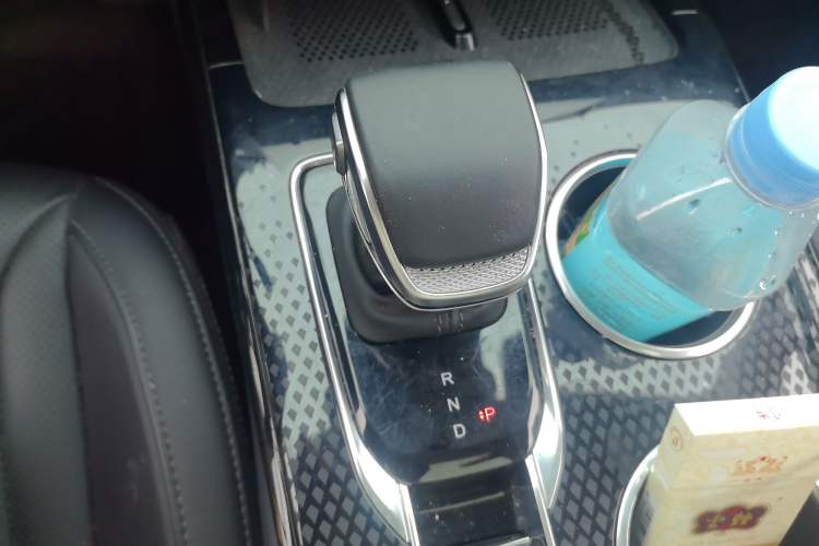 Used Hongqi HS3 PHEV 2024 PHEV 115km Jingwei Edition Gear Lever