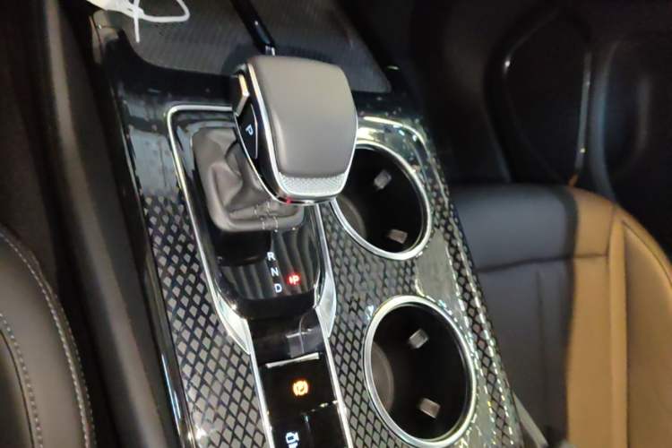 Used Hongqi HS3 PHEV 2024 PHEV 115km Jingwei Edition Gear Lever