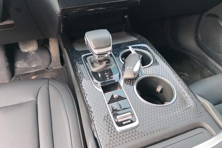 Used Hongqi HS3 PHEV 2024 PHEV 115km Jingwei Edition Gear Lever