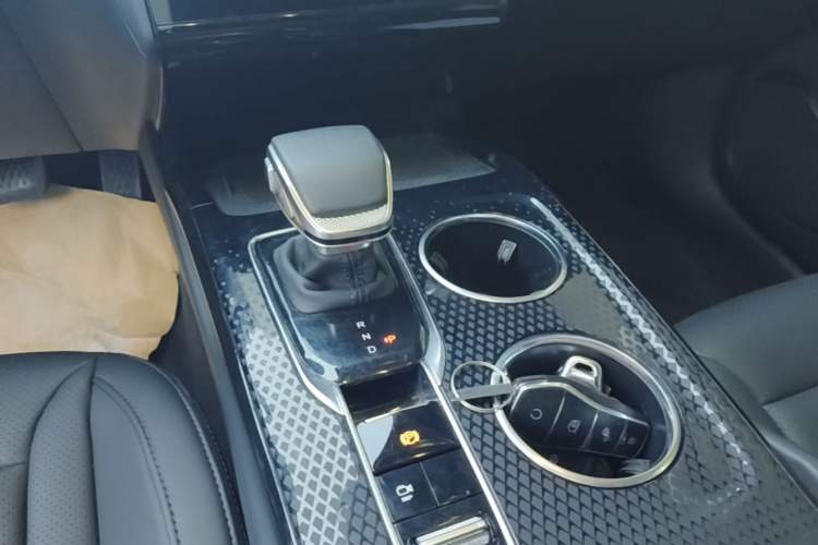 Used Hongqi HS3 PHEV 2024 PHEV 115km Jingwei Edition Gear Lever