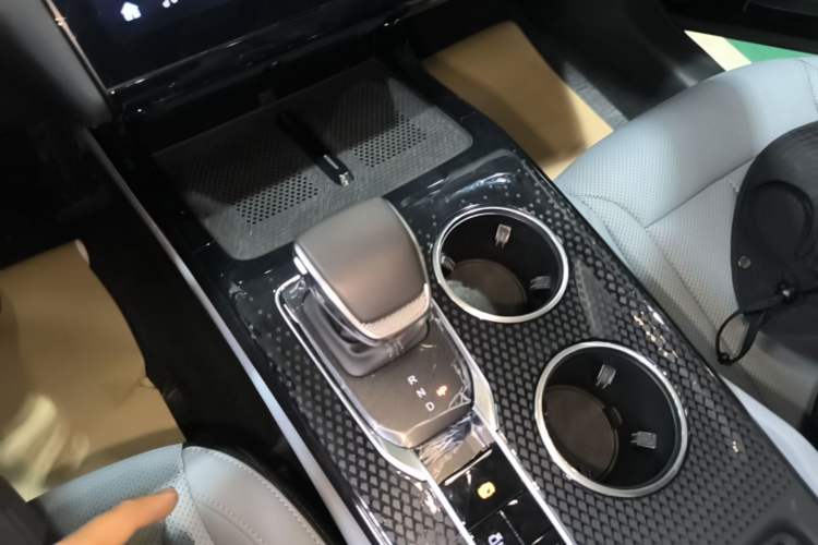 Used Hongqi HS3 PHEV 2024 PHEV 115km Jingwei Edition Gear Lever