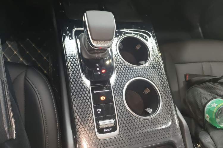 Used Hongqi HS3 PHEV 2024 PHEV 115km Jingwei Edition Gear Lever