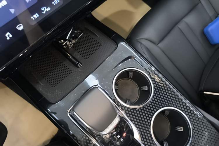 Used Hongqi HS3 PHEV 2024 PHEV 115km Jingwei Edition Gear Lever