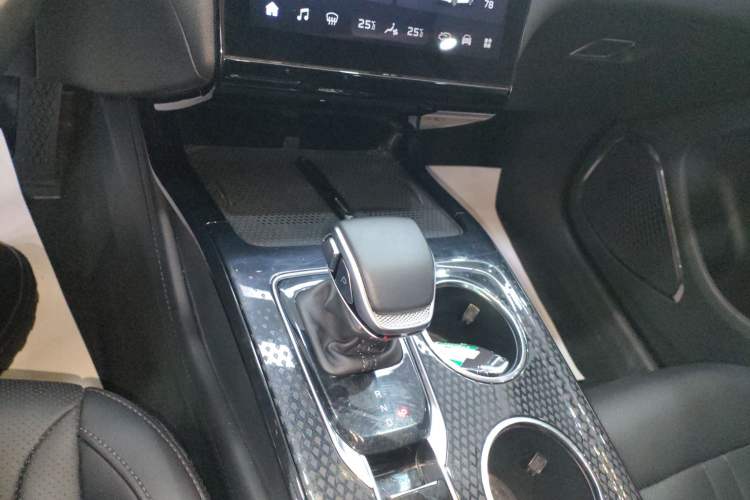 Used Hongqi HS3 PHEV 2024 PHEV 115km Jingwei Edition Gear Lever