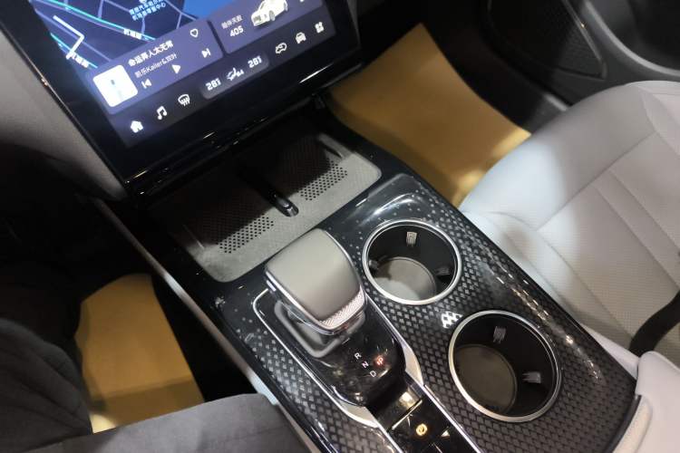 Used Hongqi HS3 PHEV 2024 PHEV 115km Jingwei Edition Gear Lever