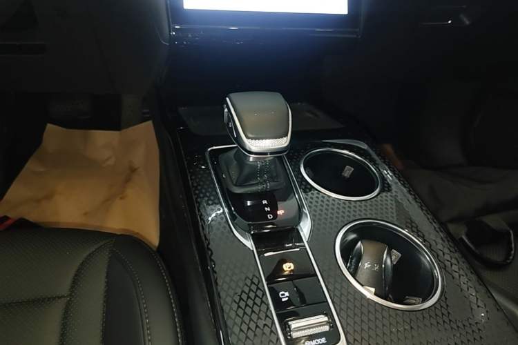 Used Hongqi HS3 PHEV 2024 PHEV 115km Jingwei Edition Gear Lever
