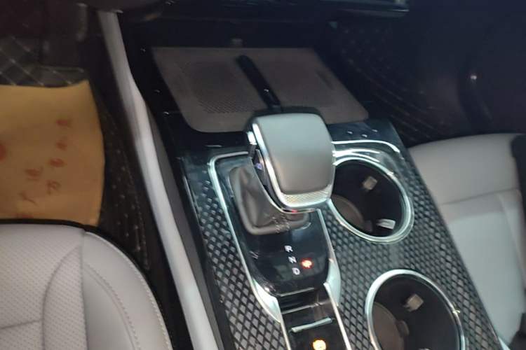 Used Hongqi HS3 PHEV 2024 PHEV 115km Jingwei Edition Gear Lever
