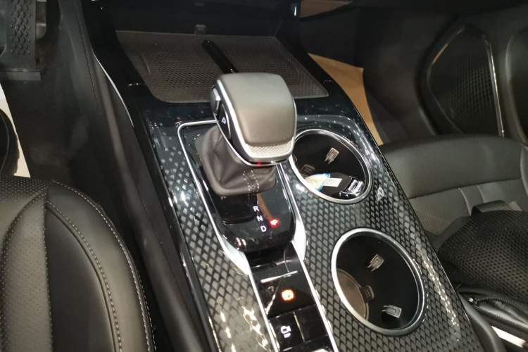 Used Hongqi HS3 PHEV 2024 PHEV 115km Jingwei Edition Gear Lever