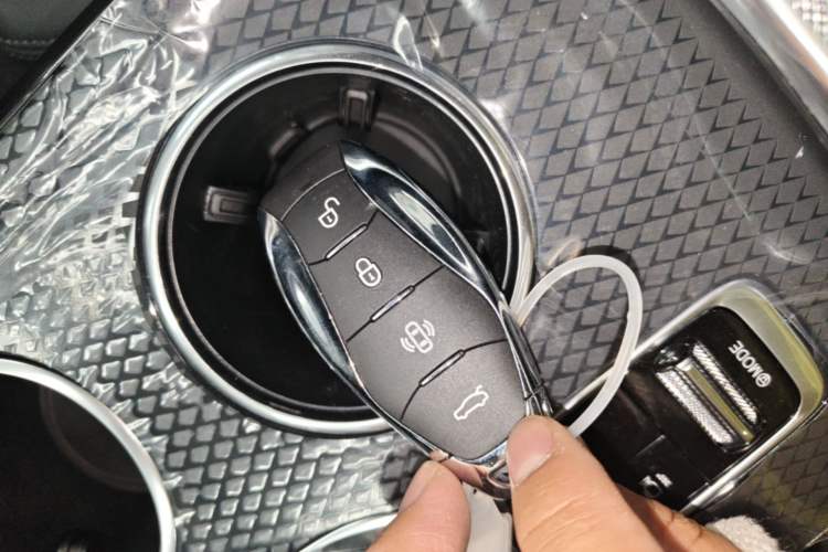 Used Hongqi HS3 PHEV 2024 PHEV 115km Jingwei Edition Interior 1